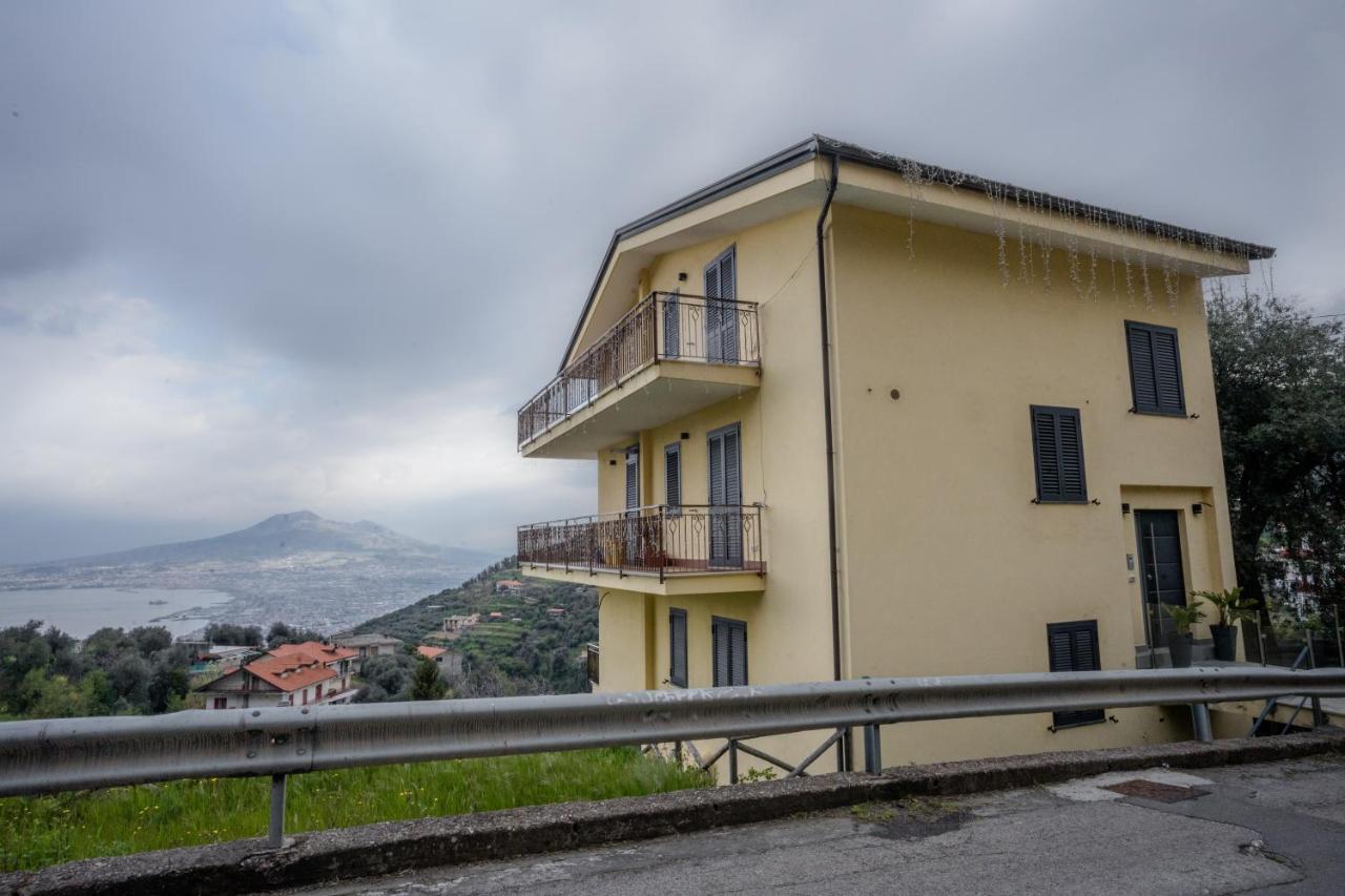 Appartamento Miravesuvio Pimonte Esterno foto